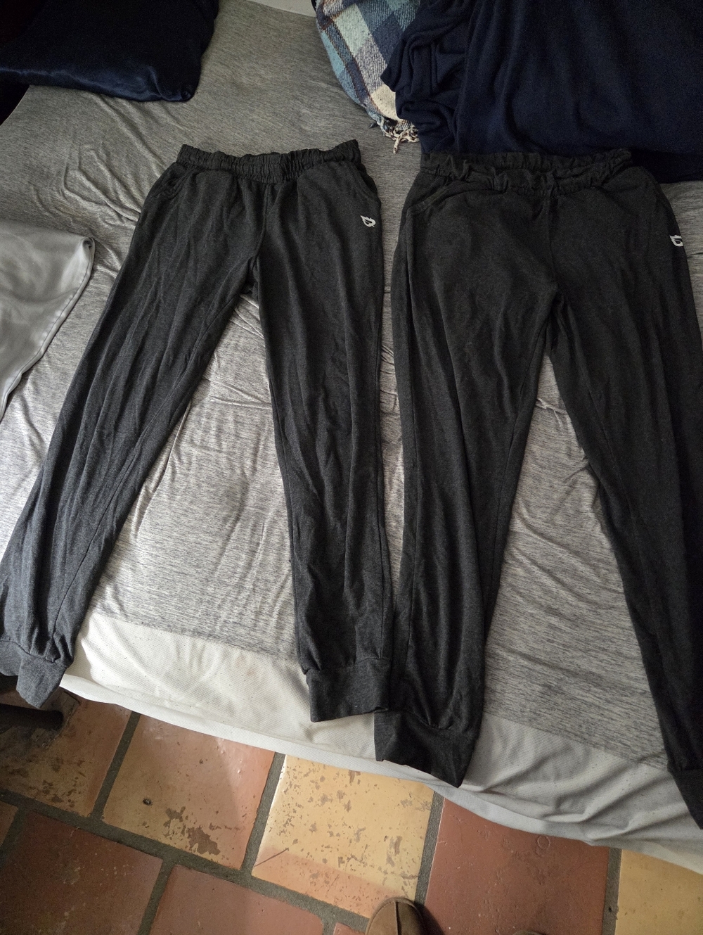 Baleaf Women's Dark Charcoal Drawstring Joggers 2 For The Price Of One - Picture 6 of 8